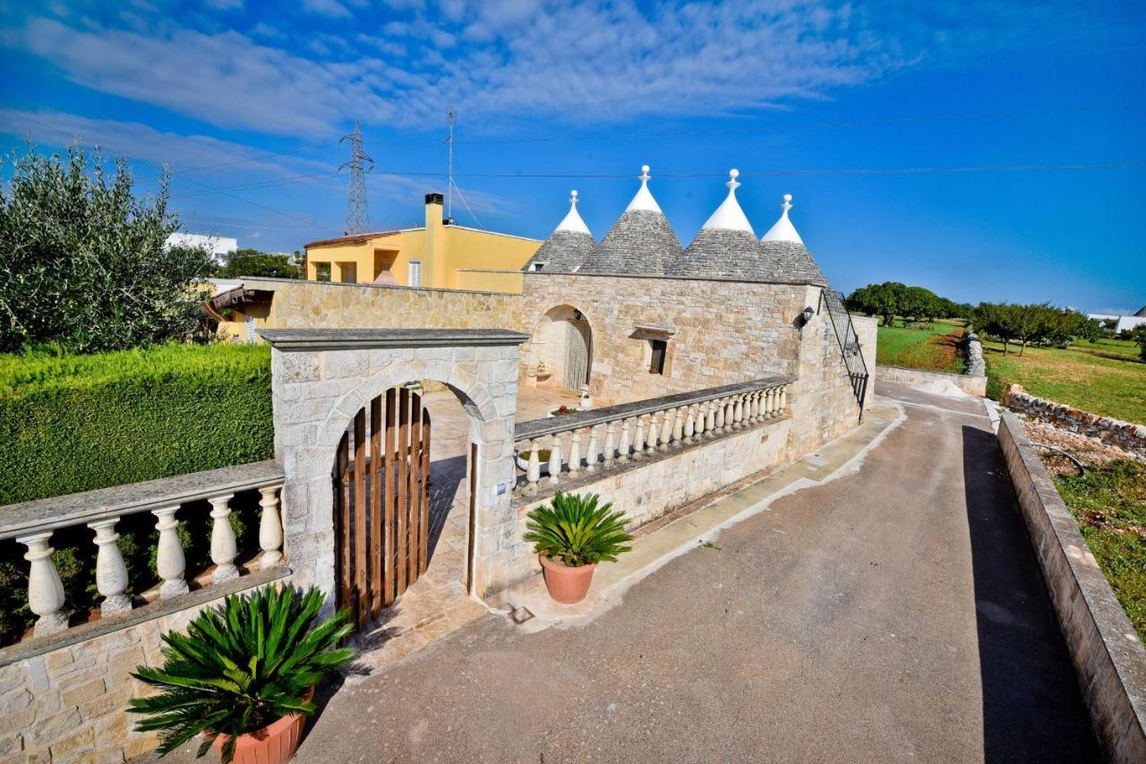 Willa I CINQUE TRULLI with Swimming Pool Martina Franca Zewnętrze zdjęcie